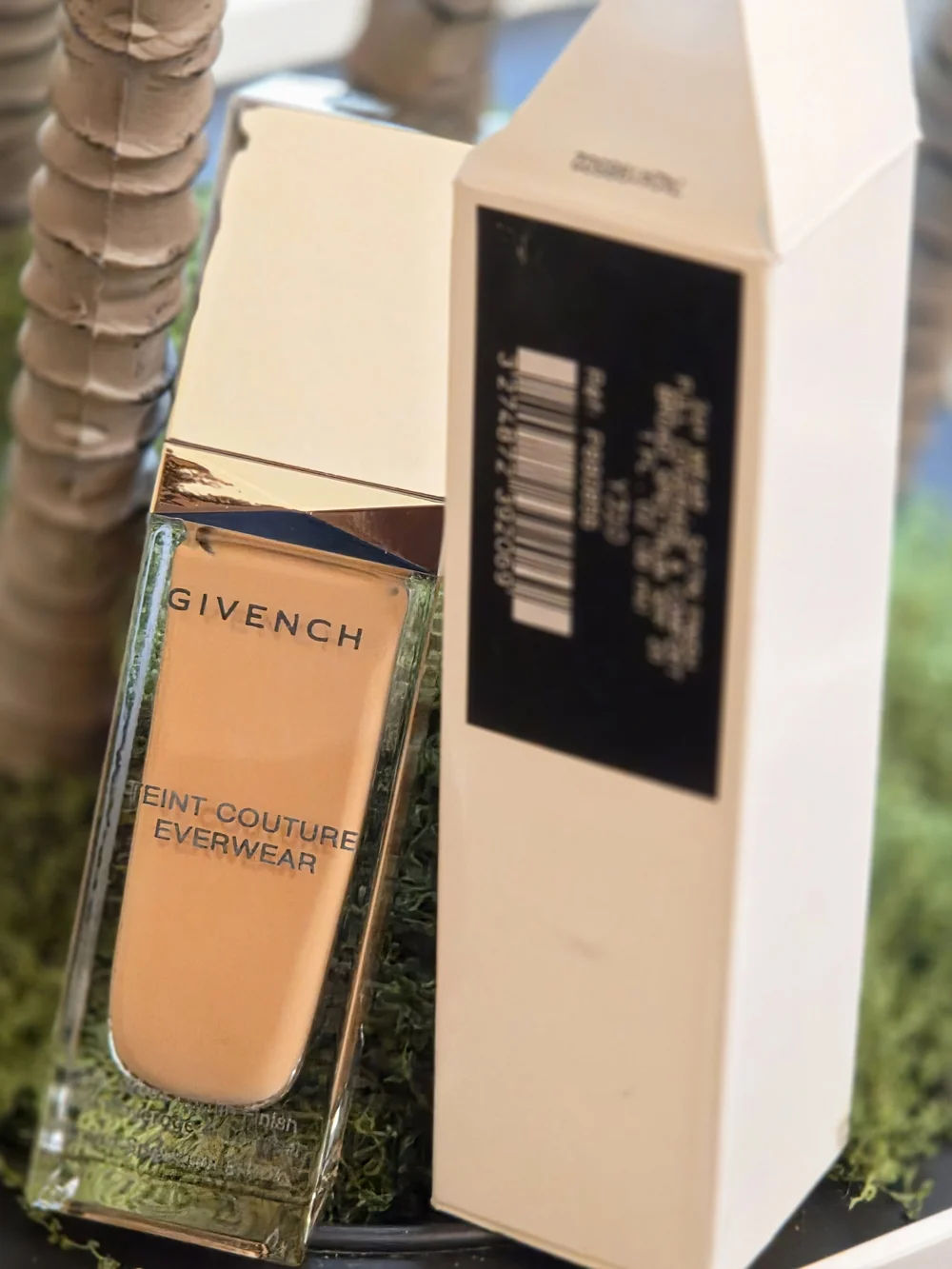 Givenchy Teint Couture Everwear Foundation SPF 20 Shade Y310 Tester 1 oz / 30 mL
